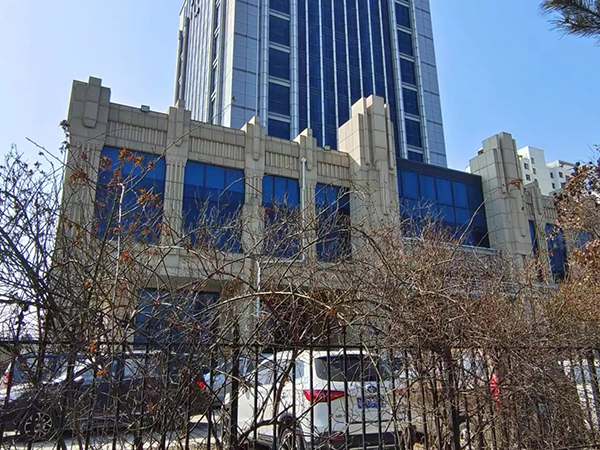 煙臺恒豐銀行培訓(xùn)中心玻璃、鋁板、石材施工 (5).jpg